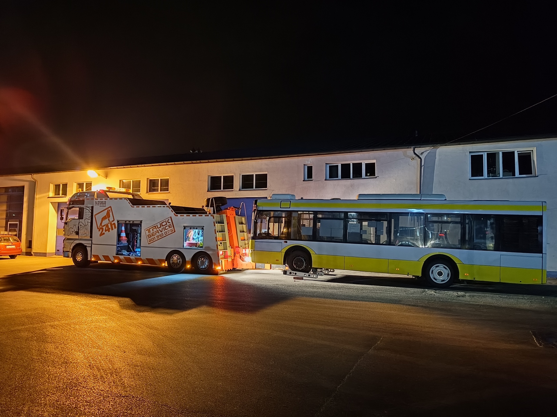 Holownik dla pojazdów ciężarowych